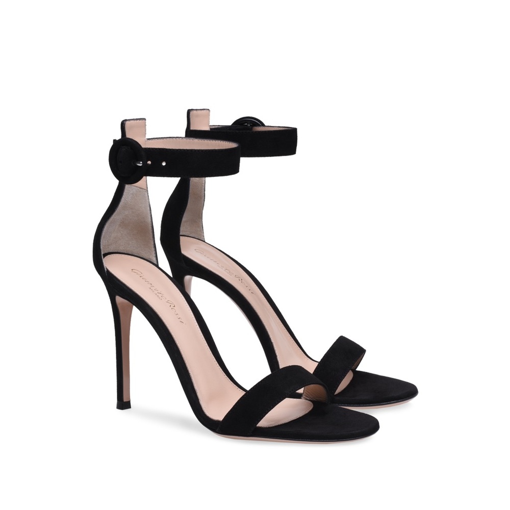 Gianvito rossi portofino pumps seen on Reese Witherspoon new promo film
